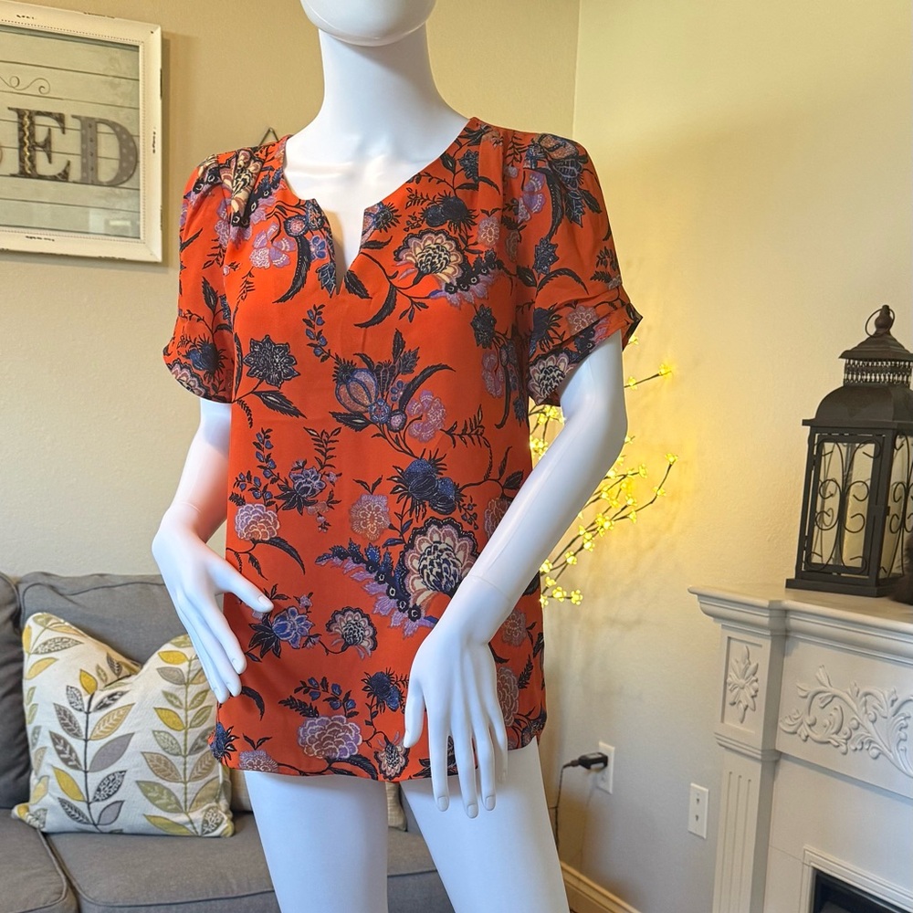 DR2 Brand Vibrant Floral Top